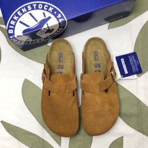 NWT Women's Mink Suede Birkenstock Boston Shoes - Narrow Fit
